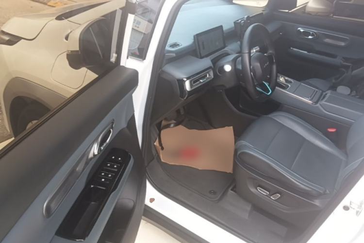 Used AION Y 2022 Plus 70 Smart Edition Driver Seat