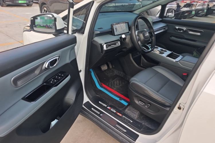 Used AION Y 2022 Plus 70 Smart Edition Driver Seat