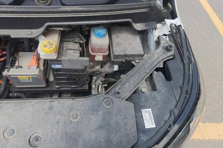 Used AION Y 2022 Plus 70 Smart Edition Engine Bay Left