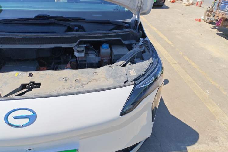 Used AION Y 2022 Plus 70 Smart Edition Engine Bay Left