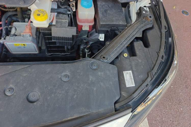 Used AION Y 2022 Plus 70 Smart Edition Engine Bay Left