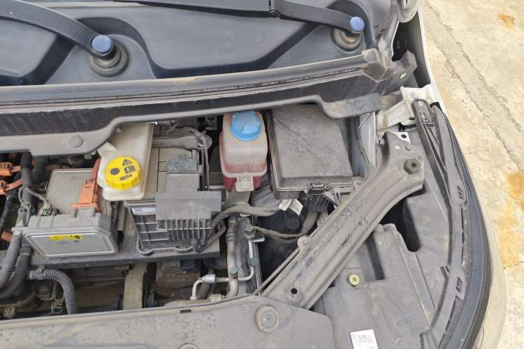 Used AION Y 2022 Plus 70 Enjoy Edition Engine Bay Left