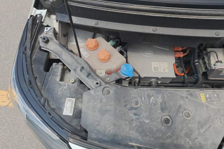 Used AION Y 2022 Plus 70 Smart Edition Engine Bay Right
