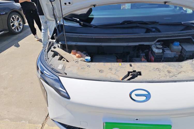 Used AION Y 2022 Plus 70 Smart Edition Engine Bay Right