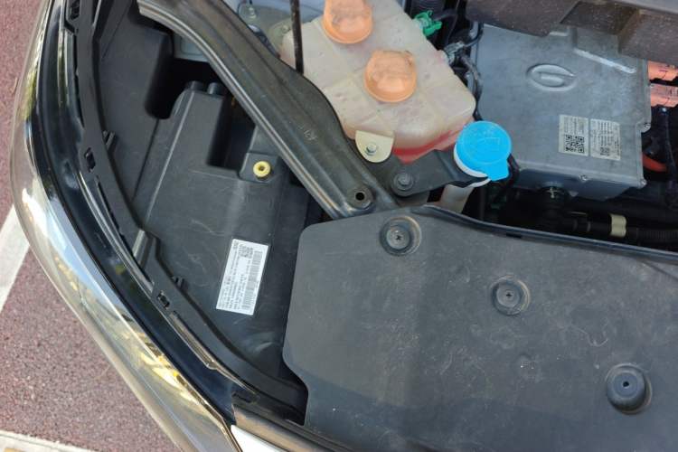 Used AION Y 2022 Plus 70 Smart Edition Engine Bay Right