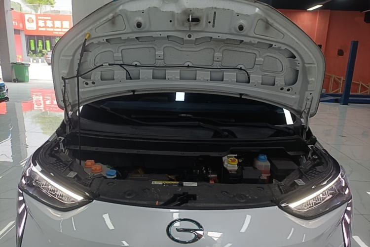 Used AION Y 2022 70 Tech Edition Lithium Iron Phosphate Engine Bay