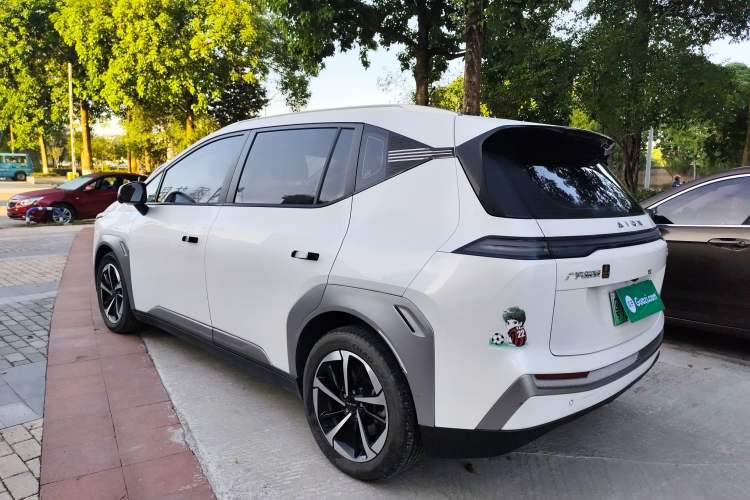 Used AION Y 2022 Plus 70 Smart Edition Exterior 3