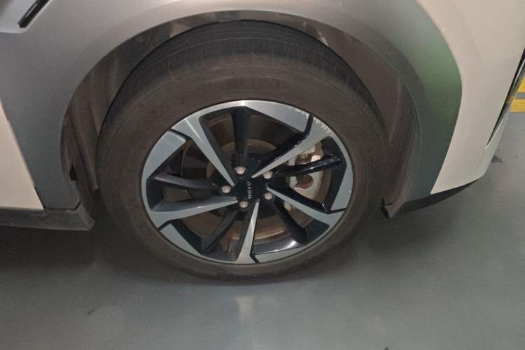 Used AION Y 2022 Plus 70 Smart Edition Exterior 7