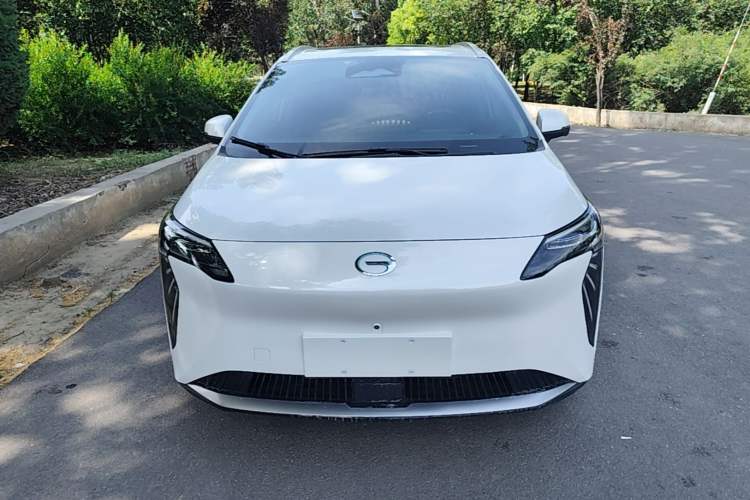 Used AION Y 2022 Plus 80 Smart Edition Front