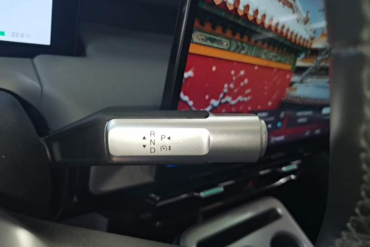 Used AION Y 2022 Plus 80 Enjoy Edition Gear Lever