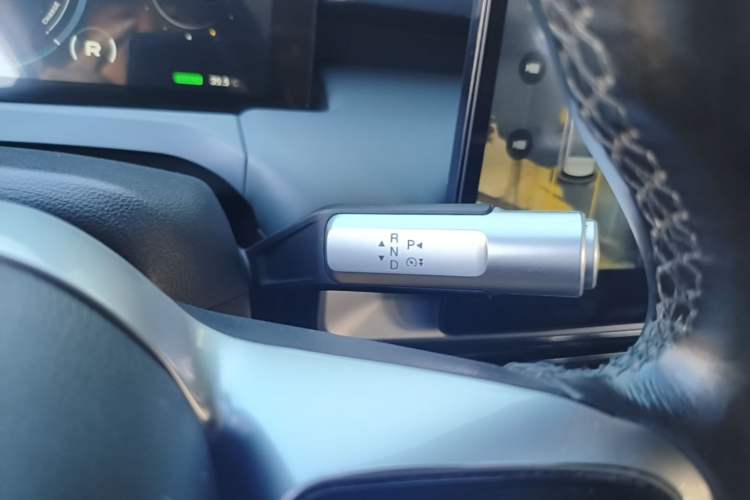 Used AION Y 2022 Plus 70 Smart Edition Gear Lever