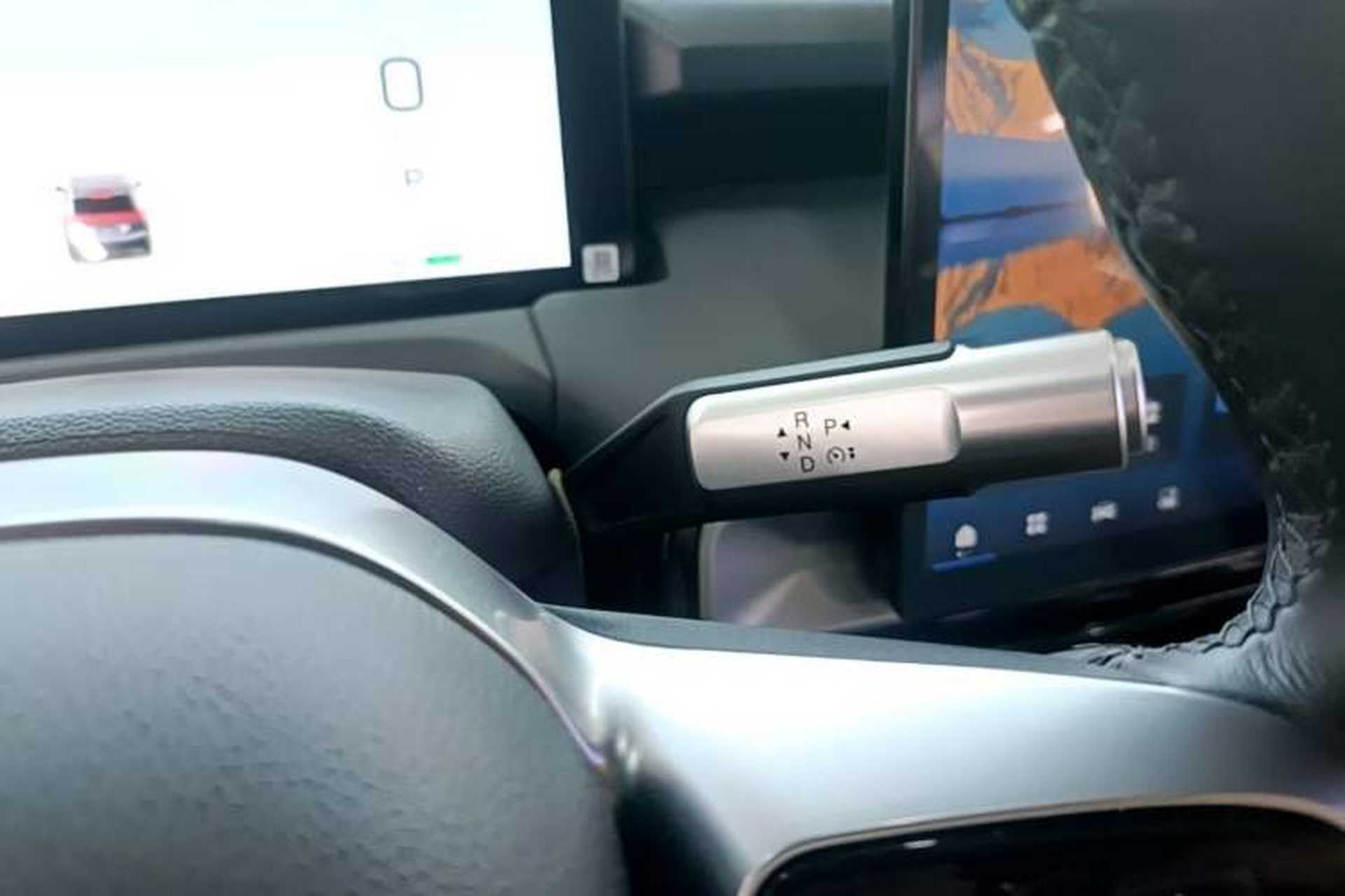 Used AION Y 2022 Plus 80 Enjoy Edition Gear Lever