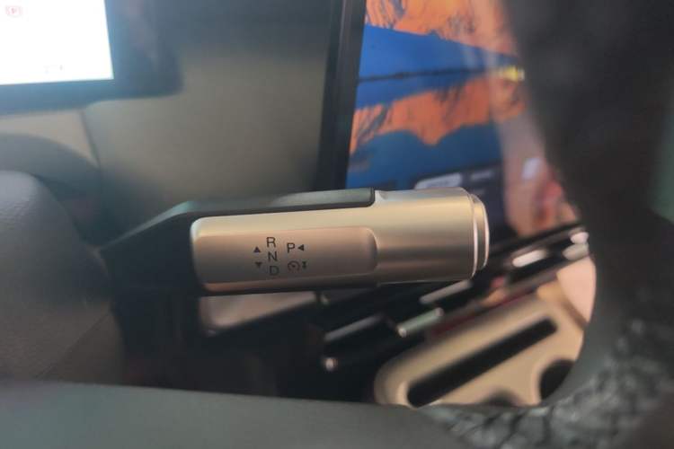 Used AION Y 2022 Plus 70 Smart Edition Gear Lever