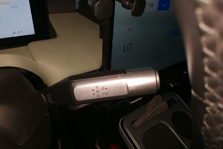Used AION Y 2022 Plus 70 Smart Edition Gear Lever