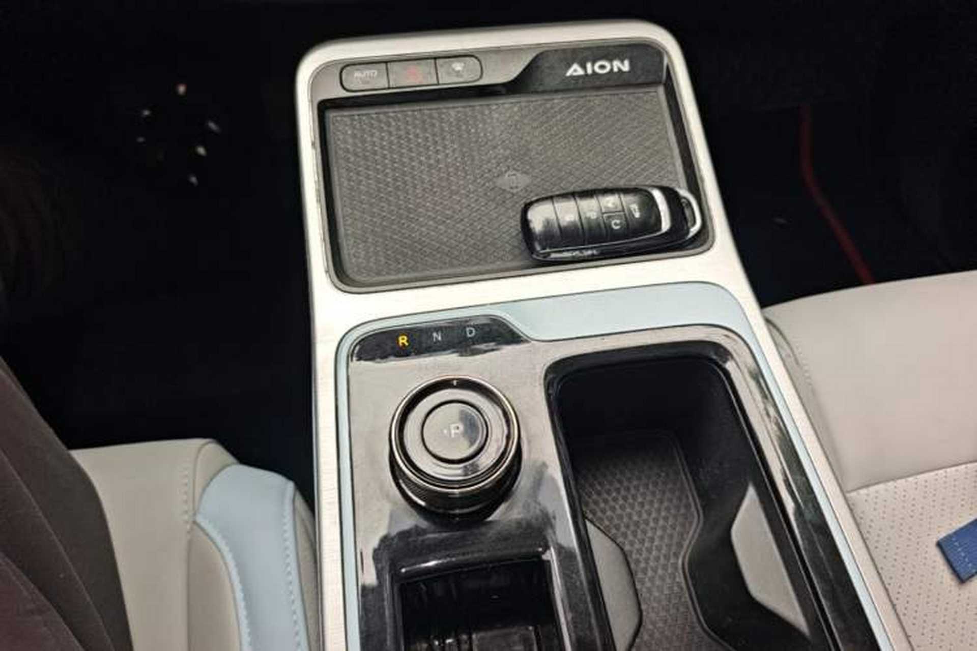 Used AION Y 2022 70 Intelligent Edition Lithium Iron Phosphate Gear Lever