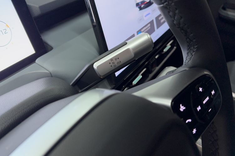 Used AION Y 2022 Plus 70 Enjoy Edition Gear Lever