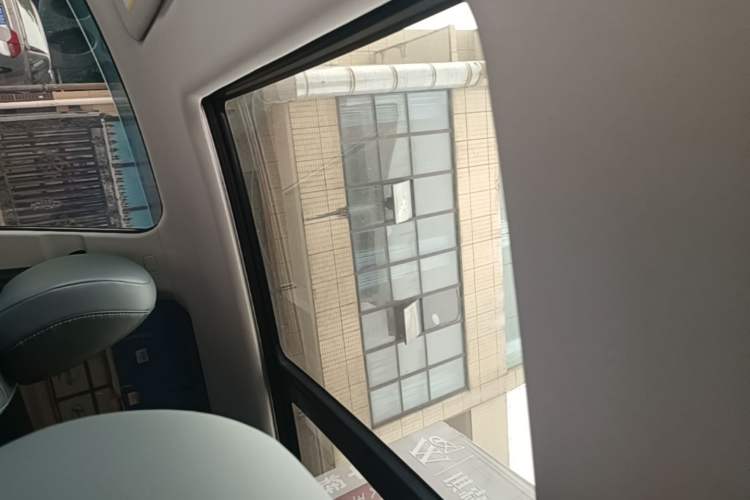 Used AION Y 2022 Plus 70 Smart Edition Headliner