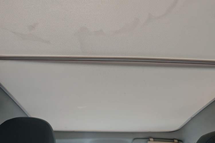Used AION Y 2022 Plus 70 Smart Edition Headliner
