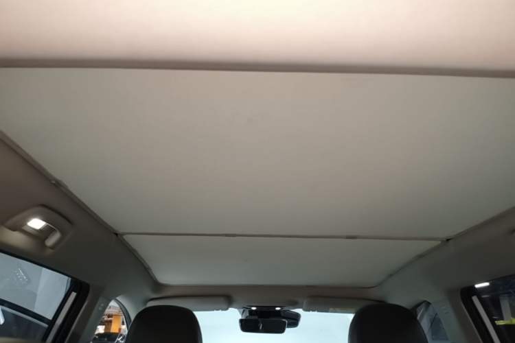 Used AION Y 2022 Plus 70 Tech Edition Headliner