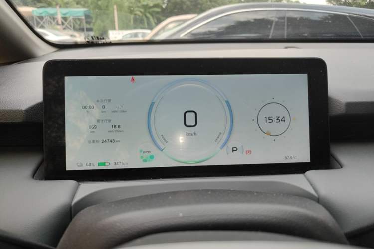 Used AION Y 2022 Plus 70 Enjoy Edition Instrument Cluster