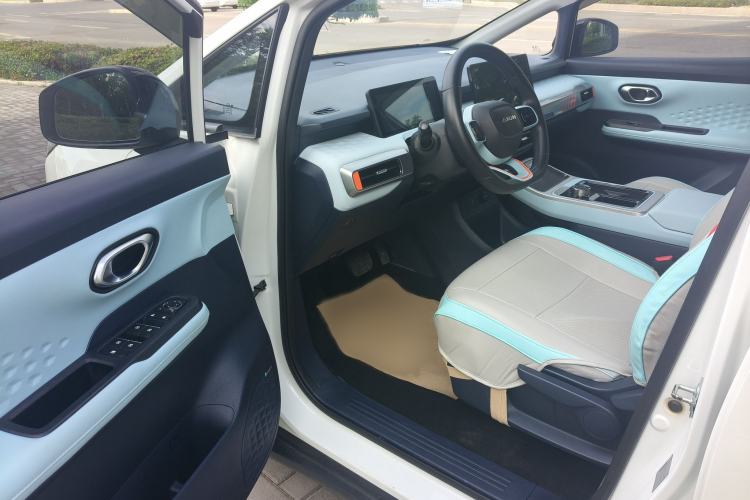 Used AION Y 2022 70 Enjoyment Edition Lithium Iron Phosphate Interior 1