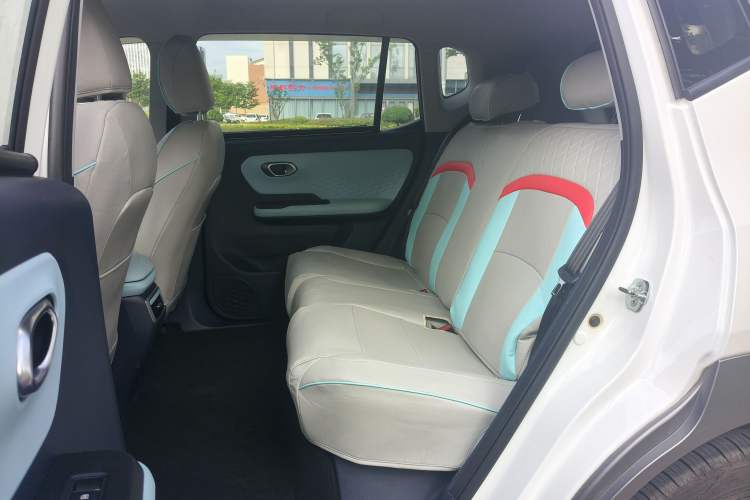 Used AION Y 2022 70 Enjoyment Edition Lithium Iron Phosphate Interior 2