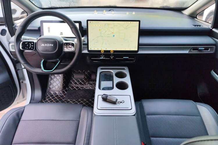 Used AION Y 2022 Plus 70 Smart Edition Interior 2