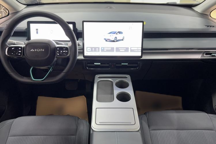 Used AION Y 2022 Plus 70 Enjoy Edition Interior 3