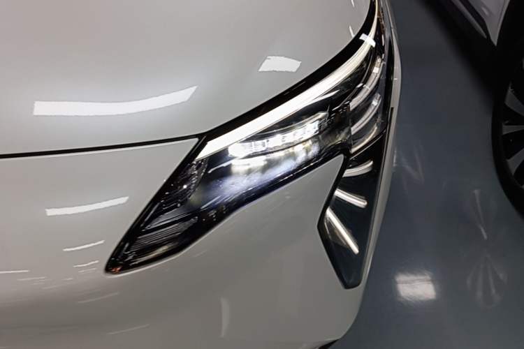 Used AION Y 2022 Plus 70 Smart Edition Left Front Headlight