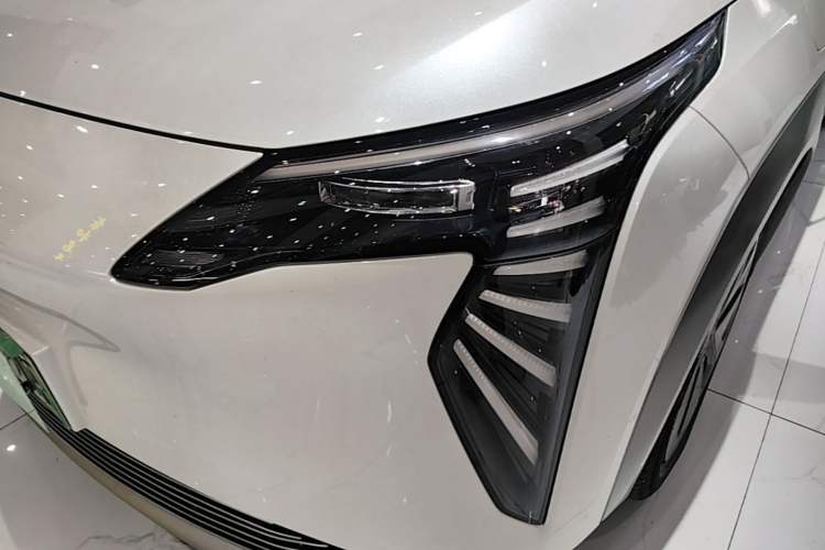 Used AION Y 2022 Plus 70 Enjoy Edition Left Front Headlight