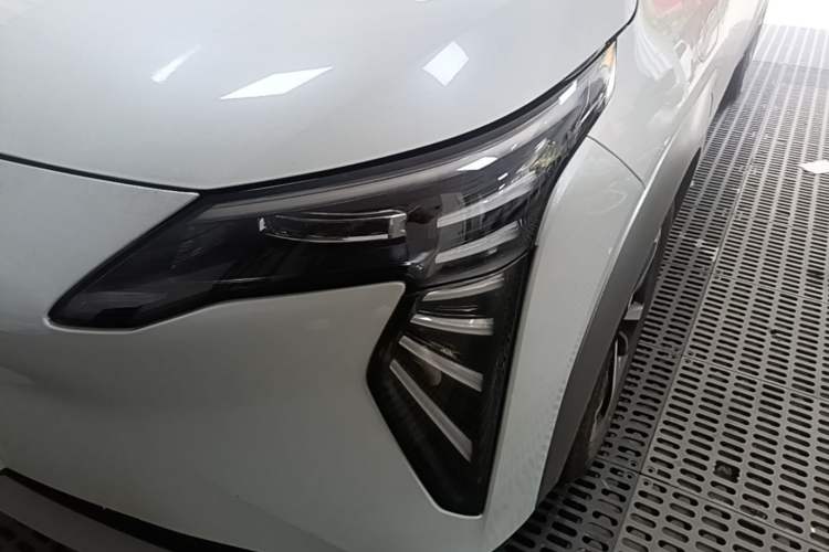 Used AION Y 2022 Plus 70 Smart Edition Left Front Headlight