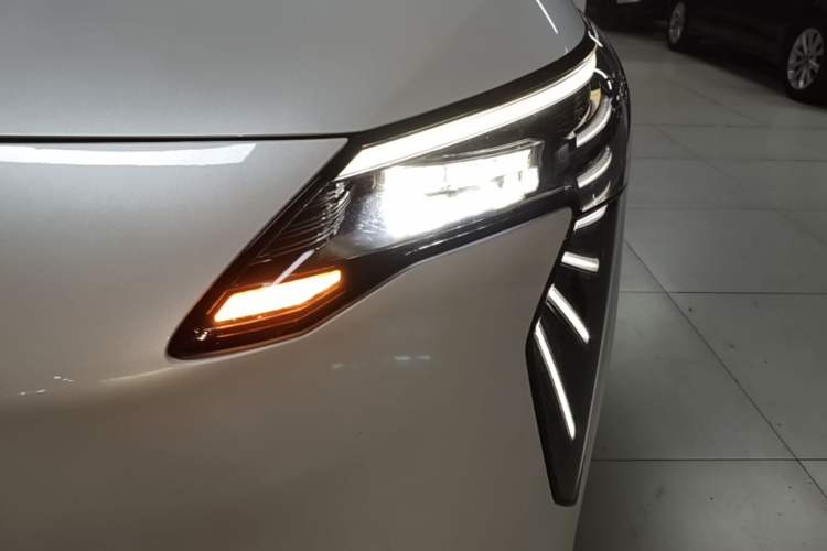 Used AION Y 2022 Plus 70 Tech Edition Left Front Headlight