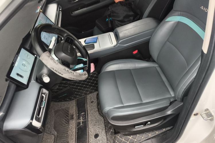 Used AION Y 2022 Plus 70 Smart Edition Left Front Seat
