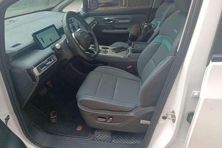 Used AION Y 2022 Plus 70 Smart Edition Left Front Seat