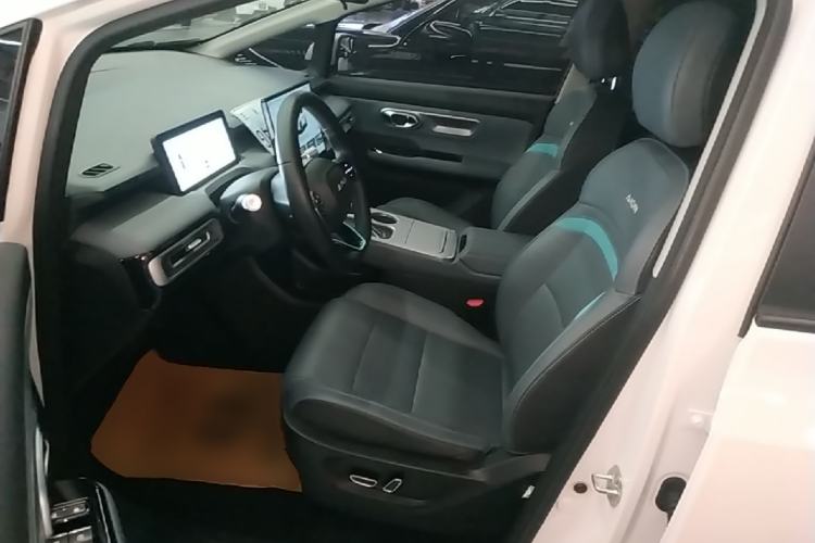 Used AION Y 2022 Plus 70 Smart Edition Left Front Seat