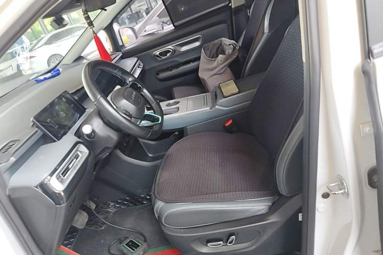 Used AION Y 2022 Plus 70 Smart Edition Left Front Seat