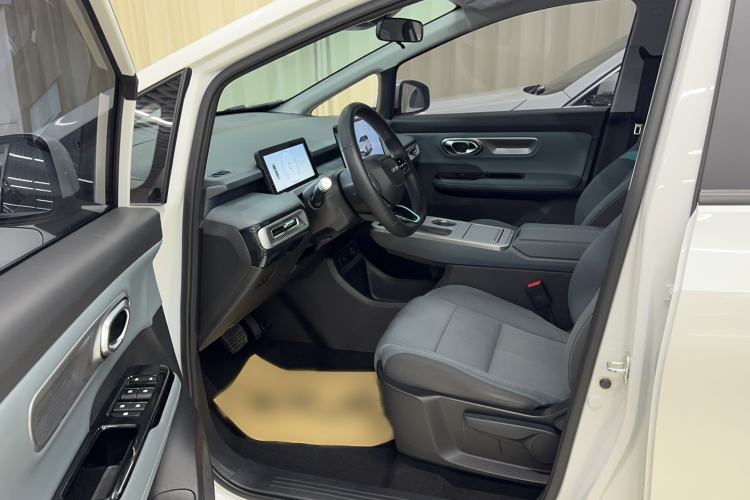 Used AION Y 2022 Plus 70 Enjoy Edition Left Front Seat