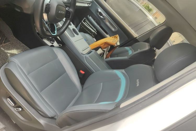 Used AION Y 2022 Plus 70 Smart Edition Left Front Seat