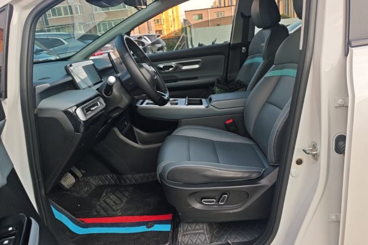 Used AION Y 2022 Plus 70 Smart Edition Left Front Seat