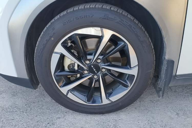 Used AION Y 2022 Plus 70 Smart Edition Left Front Wheel Hub