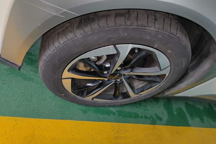 Used AION Y 2022 Plus 70 Smart Edition Left Front Wheel Hub