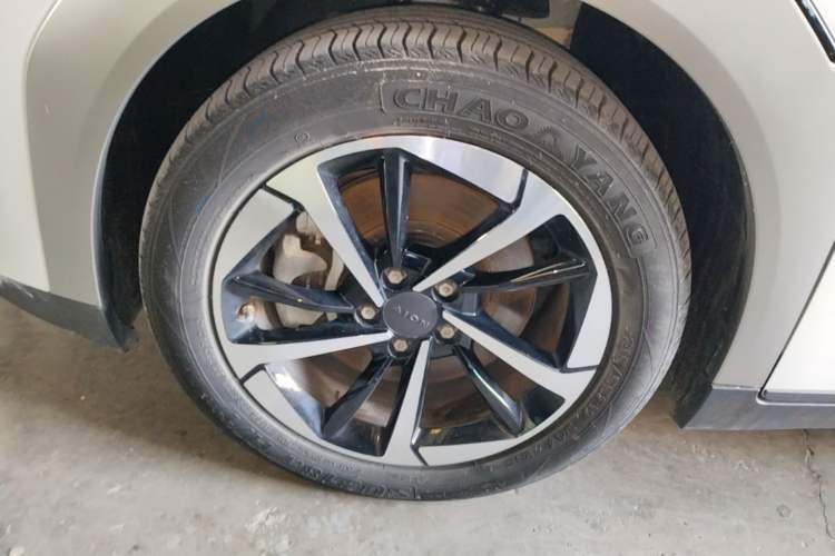 Used AION Y 2022 Plus 70 Smart Edition Left Front Wheel Hub