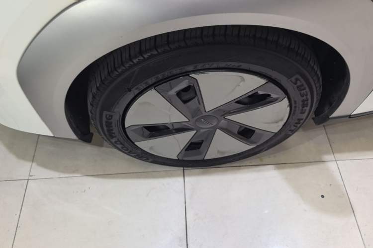 Used AION Y 2022 Plus 70 Smart Edition Left Front Wheel Hub