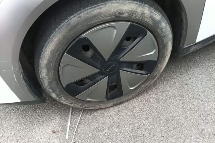Used AION Y 2022 Plus 70 Enjoy Edition Left Front Wheel Hub
