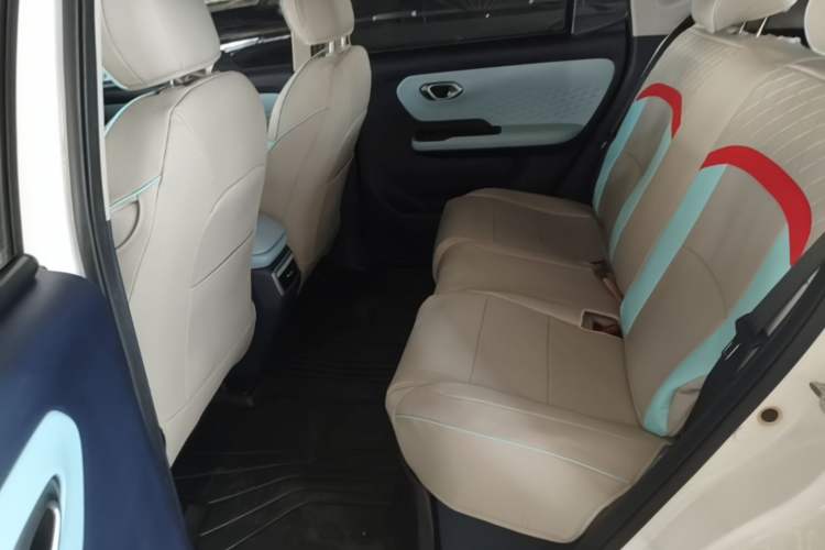 Used AION Y 2022 70 Intelligent Edition Lithium Iron Phosphate Left Rear Seat
