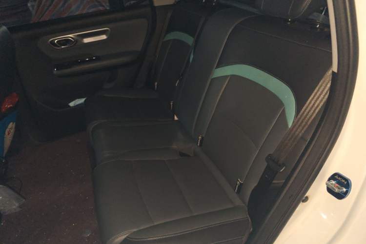 Used AION Y 2022 Plus 70 Enjoy Edition Left Rear Seat