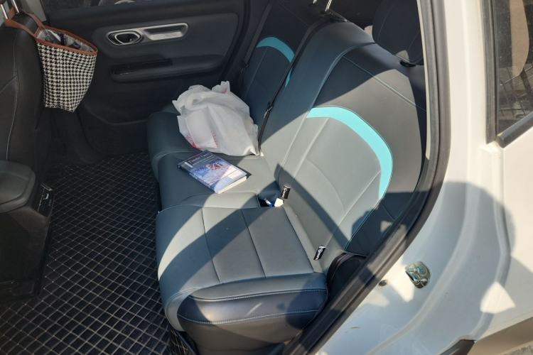 Used AION Y 2022 Plus 70 Smart Edition Left Rear Seat