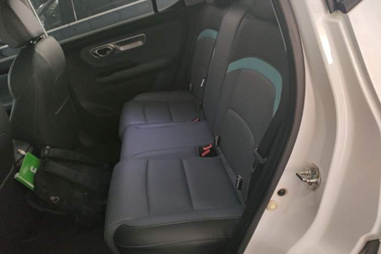 Used AION Y 2022 Plus 70 Smart Edition Left Rear Seat