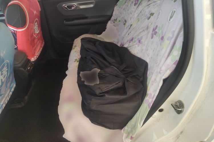 Used AION Y 2022 Plus 70 Enjoy Edition Left Rear Seat