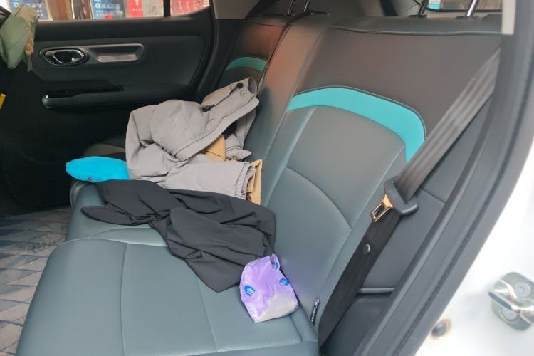 Used AION Y 2022 Plus 70 Smart Edition Left Rear Seat